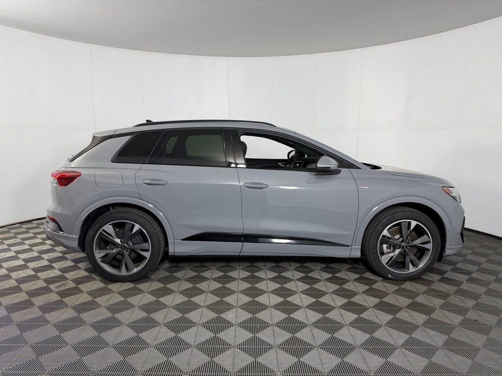 Used 2024 Audi Q4 e-tron Prestige w/ Black Optic Package image 4