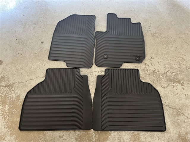 Used 2024 Chevrolet Silverado 1500 LT image 34