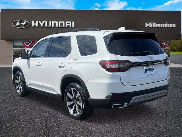 Used 2023 Honda Pilot Elite image 7