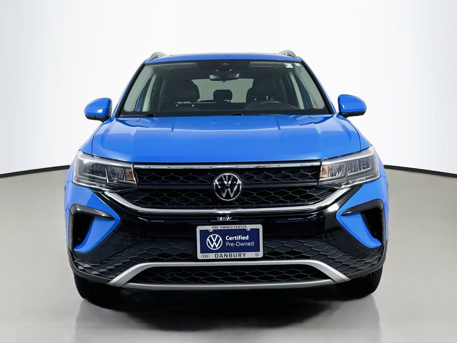 Certified 2023 Volkswagen Taos SE w/ Panoramic Sunroof Package AWD/4WD image 6