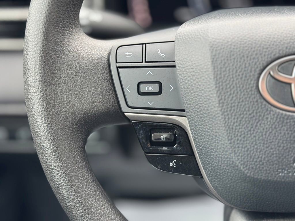 Certified 2025 Toyota Camry LE image 32