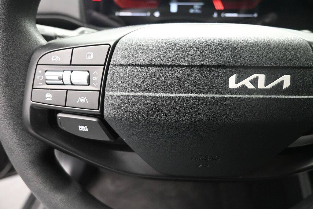 Used 2025 Kia K4 FWD image 15