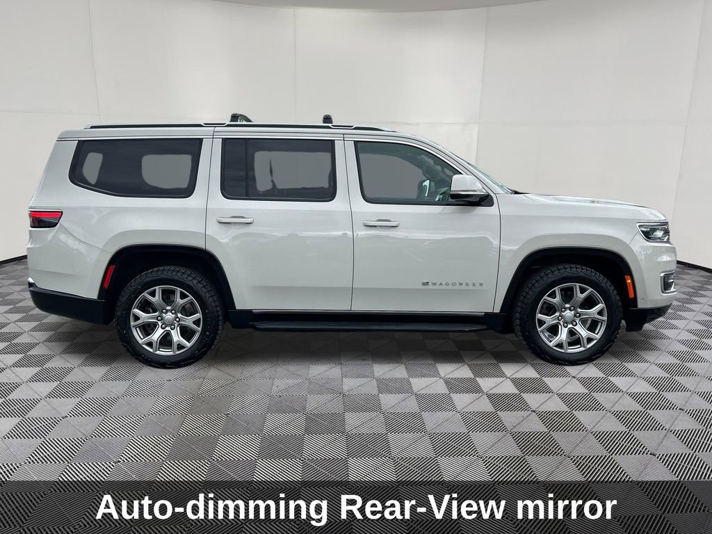 Used 2022 Jeep Wagoneer Series II AWD/4WD image 10