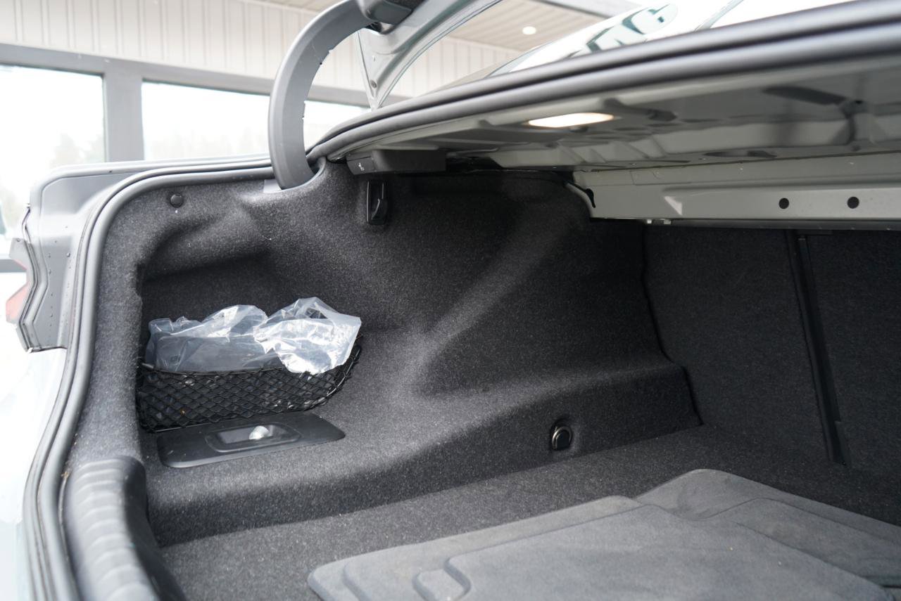 Used 2023 BMW 540i xDrive w/ M Sport Package image 54