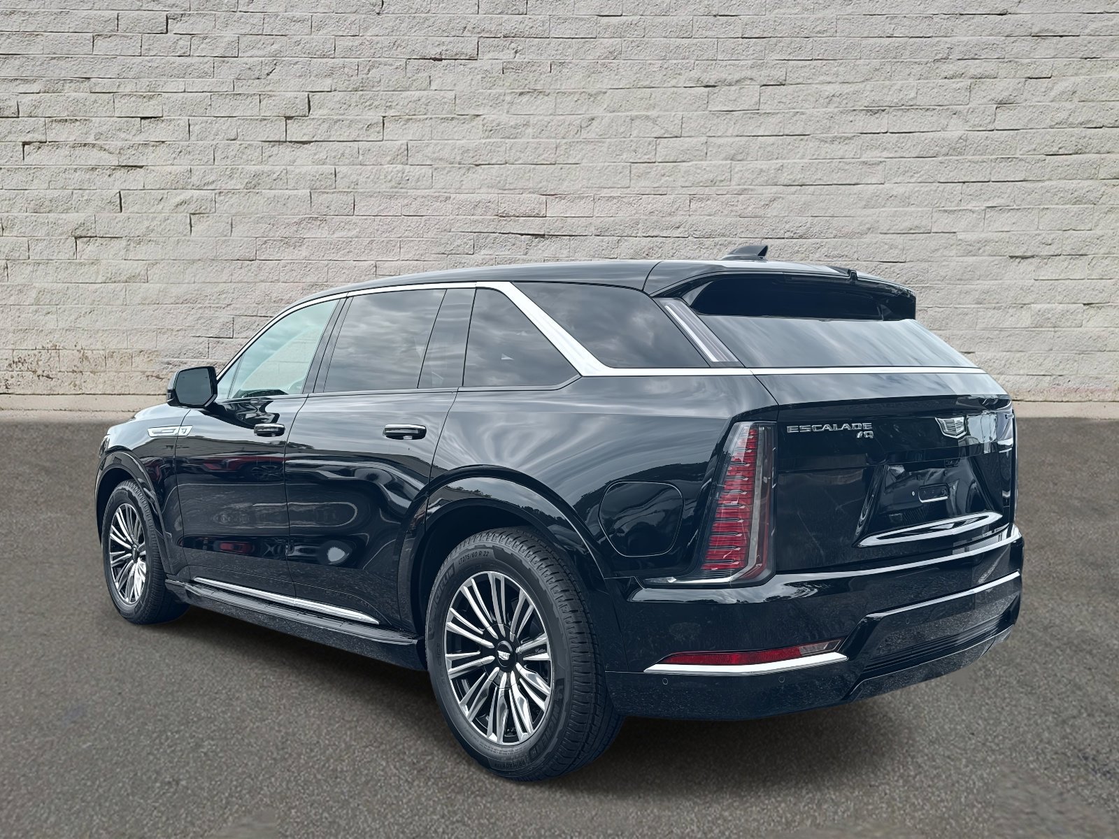 New 2026 Cadillac Escalade IQ Luxury 1 w/ LPO, Floor Liner Package image 3