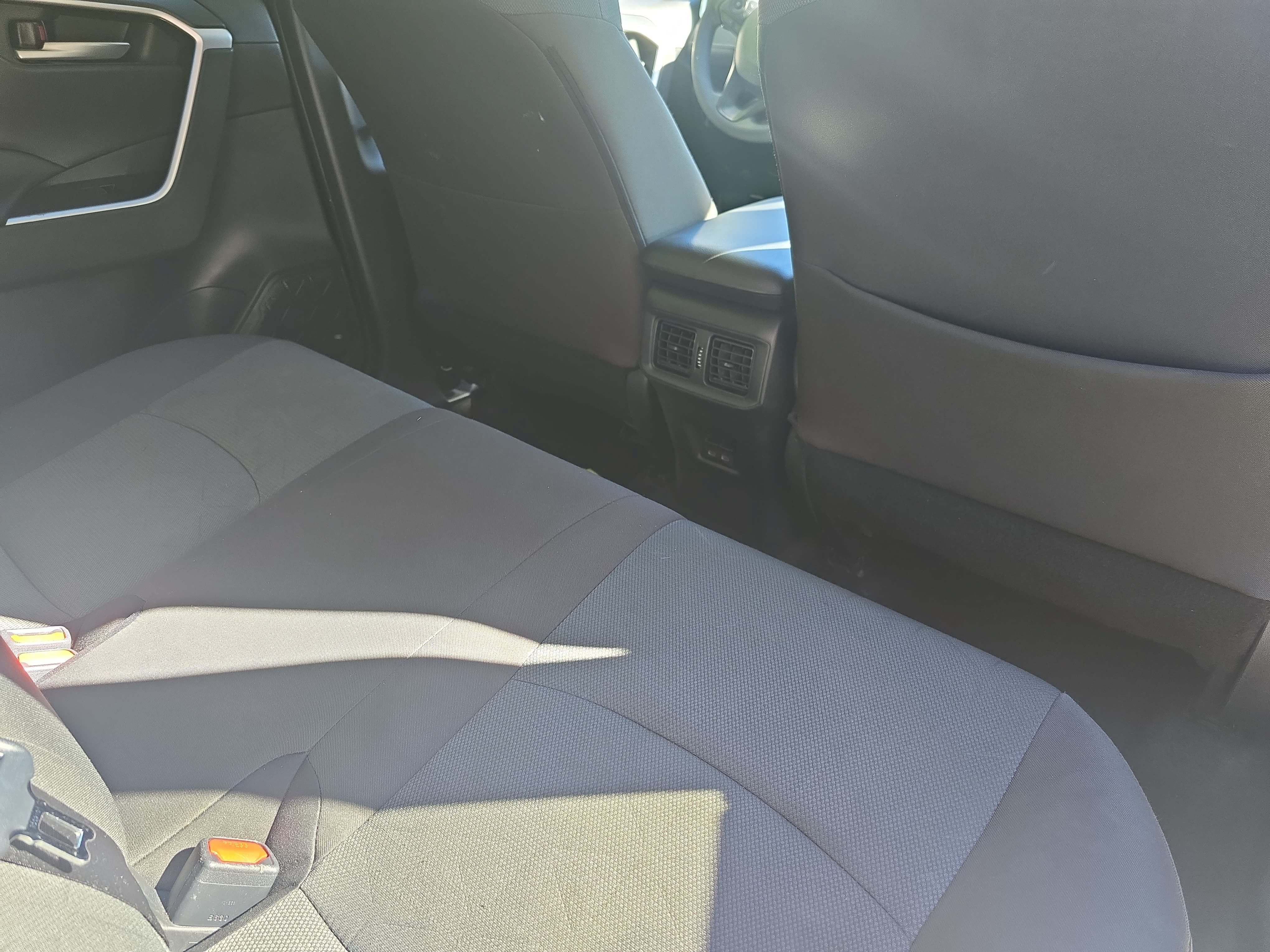 Used 2025 Toyota RAV4 XLE FWD image 11