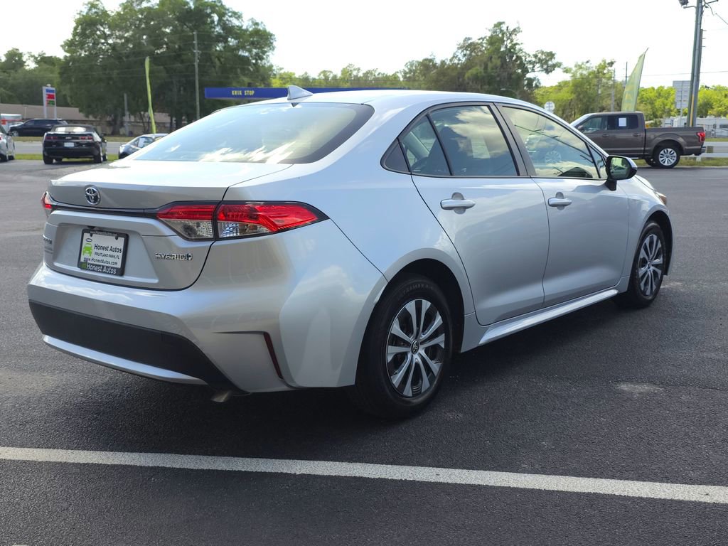 Used 2022 Toyota Corolla LE image 5