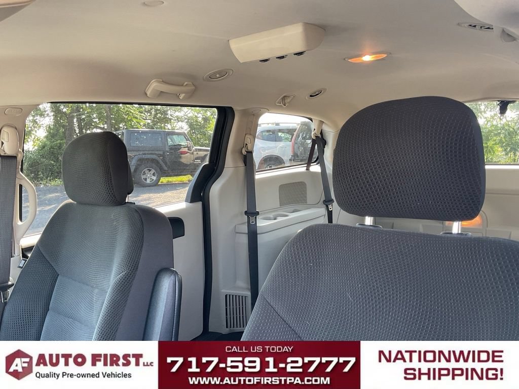 Used 2017 Dodge Grand Caravan SE FWD image 7