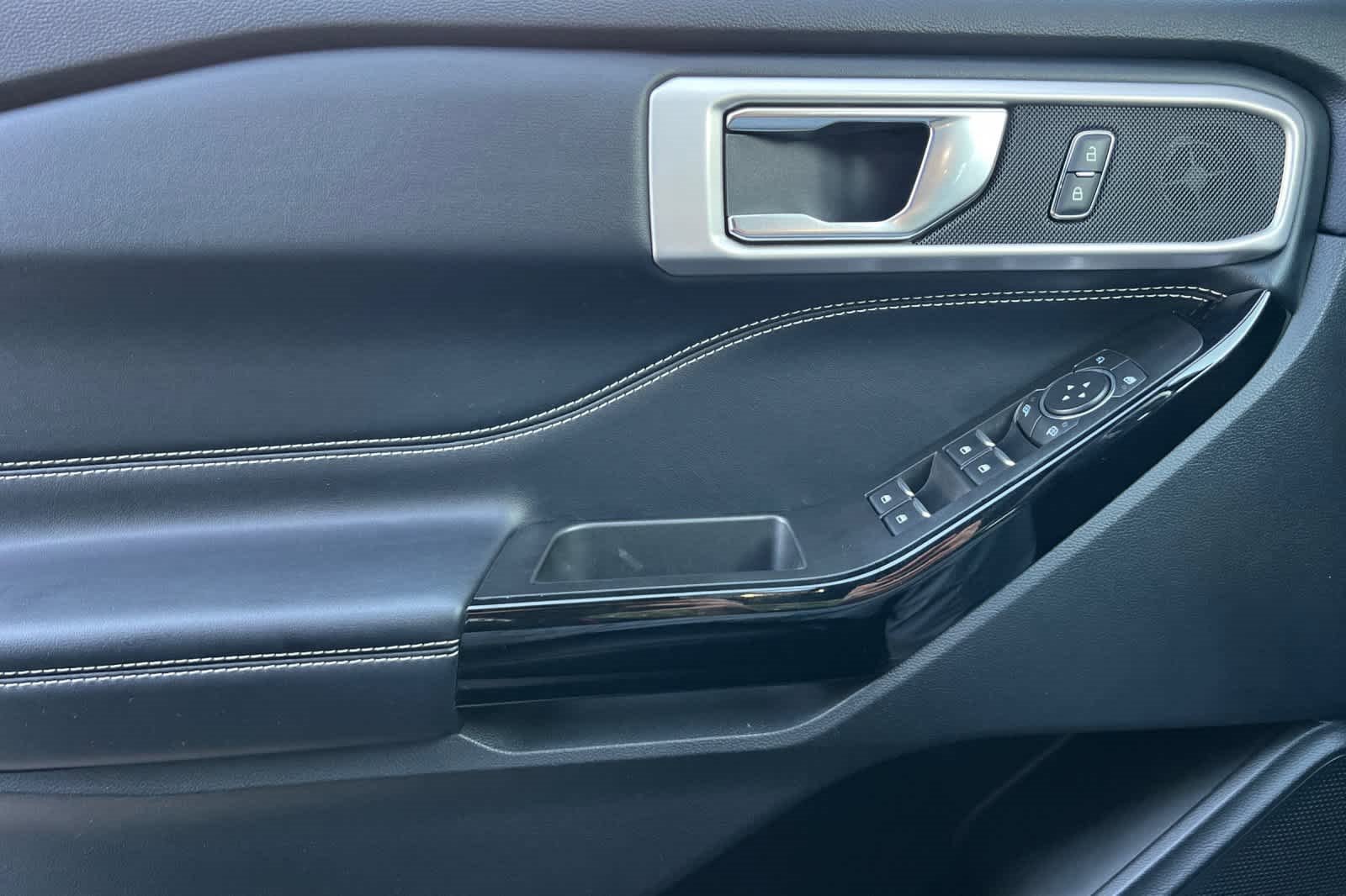 Certified 2022 Ford Explorer ST image 13