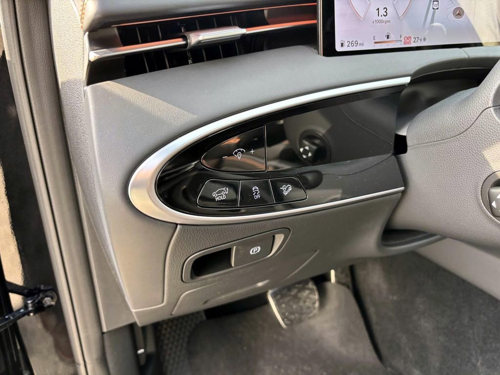 Used 2026 Genesis GV70 2.5T Sport Prestige image 14