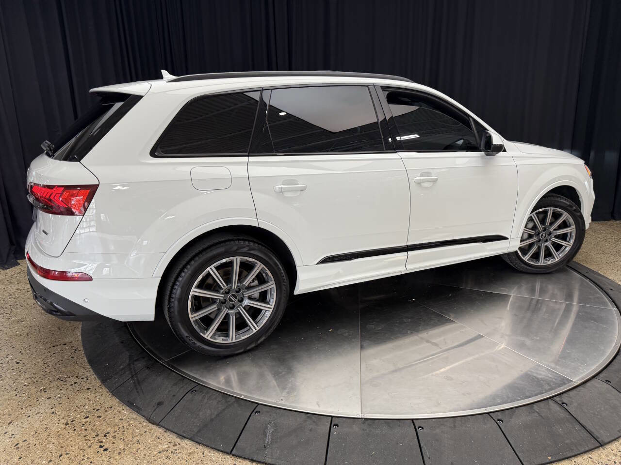 Used 2022 Audi Q7 2.0T Premium Plus w/ Premium Plus Package image 11