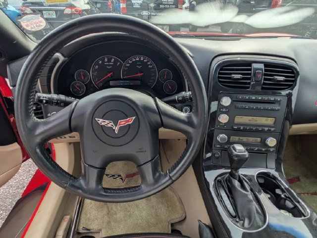 Used 2005 Chevrolet Corvette Coupe w/ Preferred Equipment Group RWD image 11