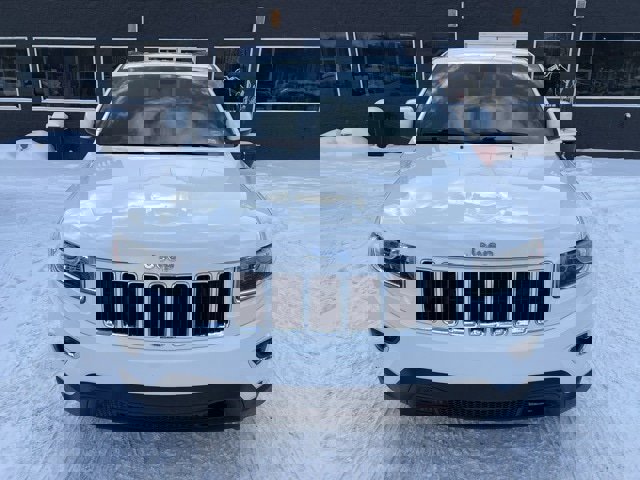 Certified 2016 Jeep Grand Cherokee Laredo w/ Quick Order Package 23E image 2