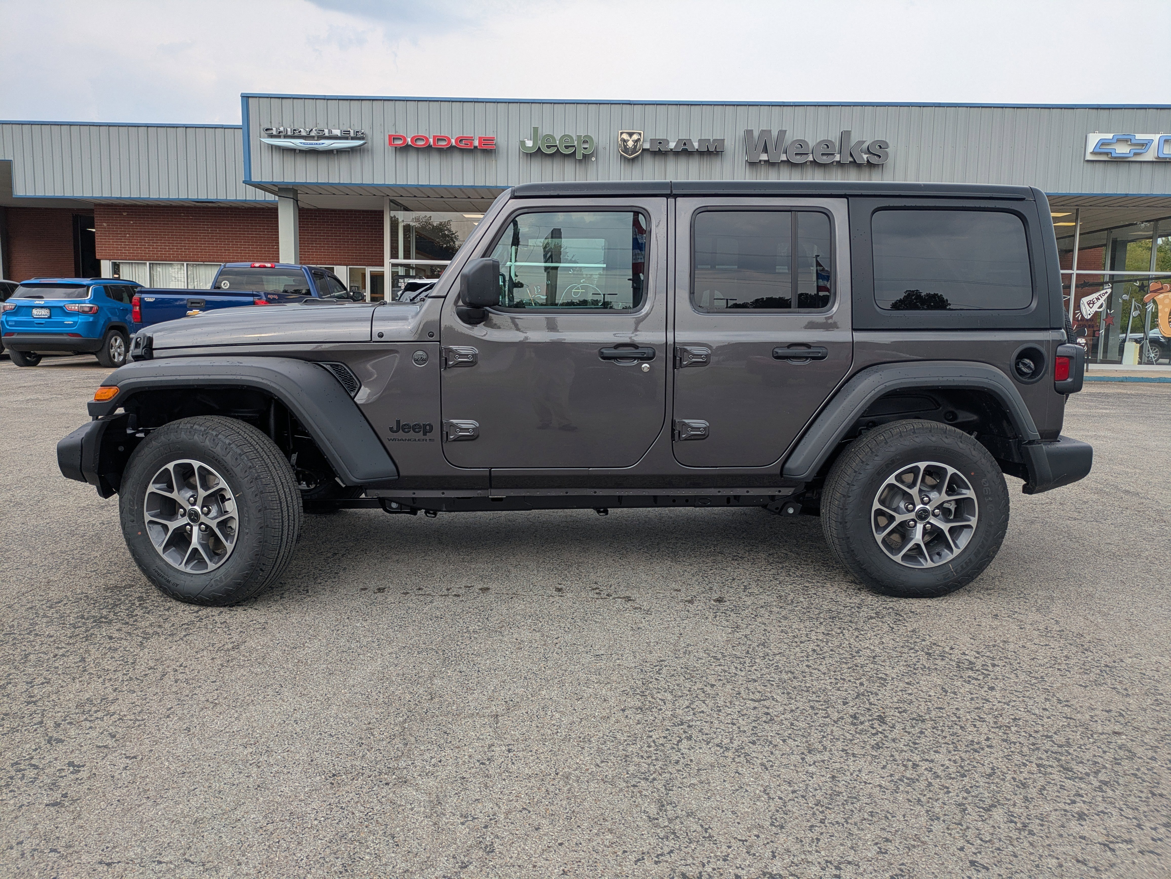 New 2025 Jeep Wrangler Sport S image 3
