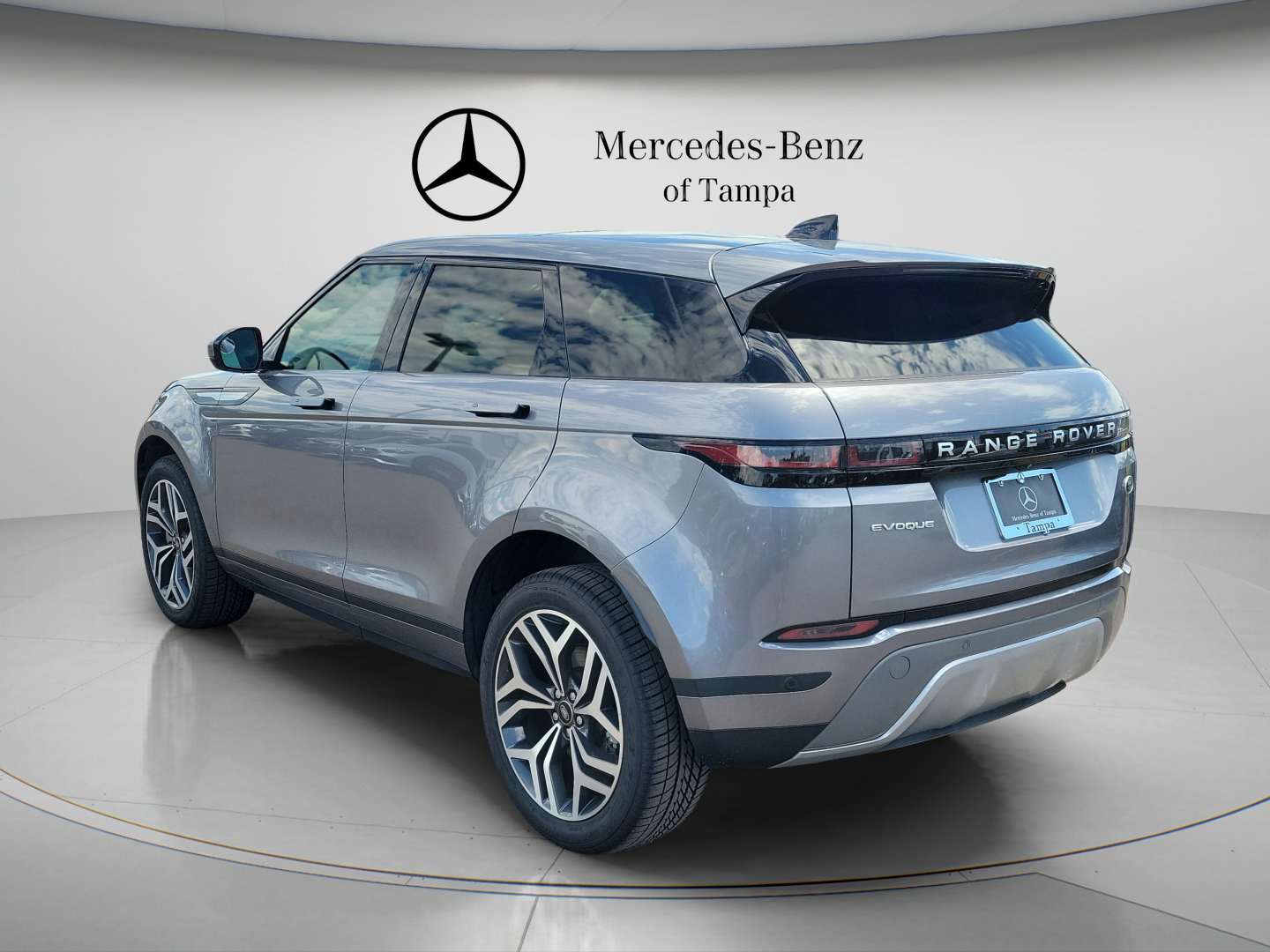 Used 2023 Land Rover Range Rover Evoque S AWD/4WD image 2
