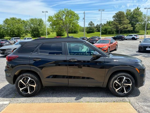 Used 2023 Chevrolet TrailBlazer RS w/ Convenience Package FWD image 5