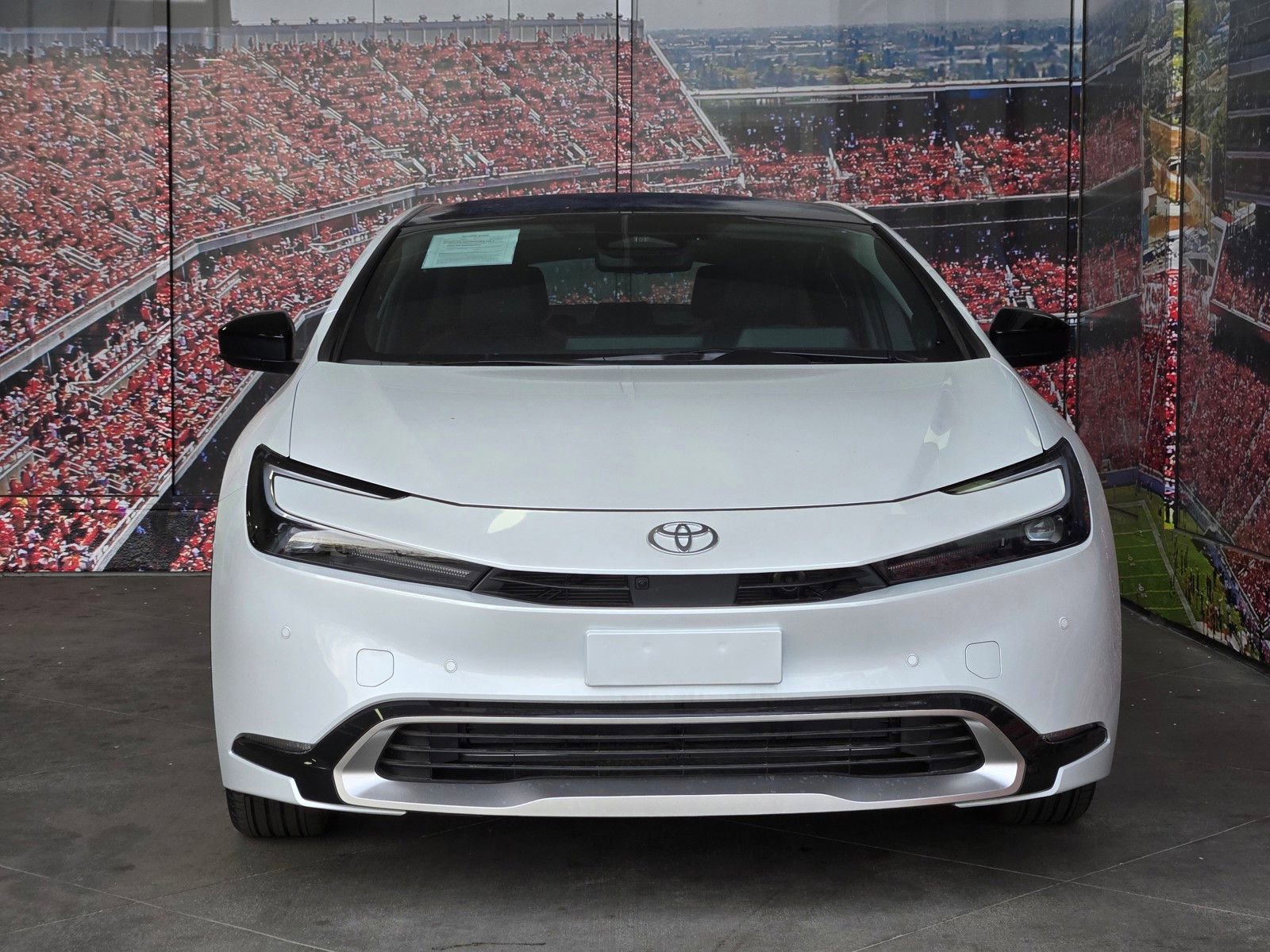 Used 2026 Toyota Prius Plug-In Hybrid w/ Limited Premium Package image 3