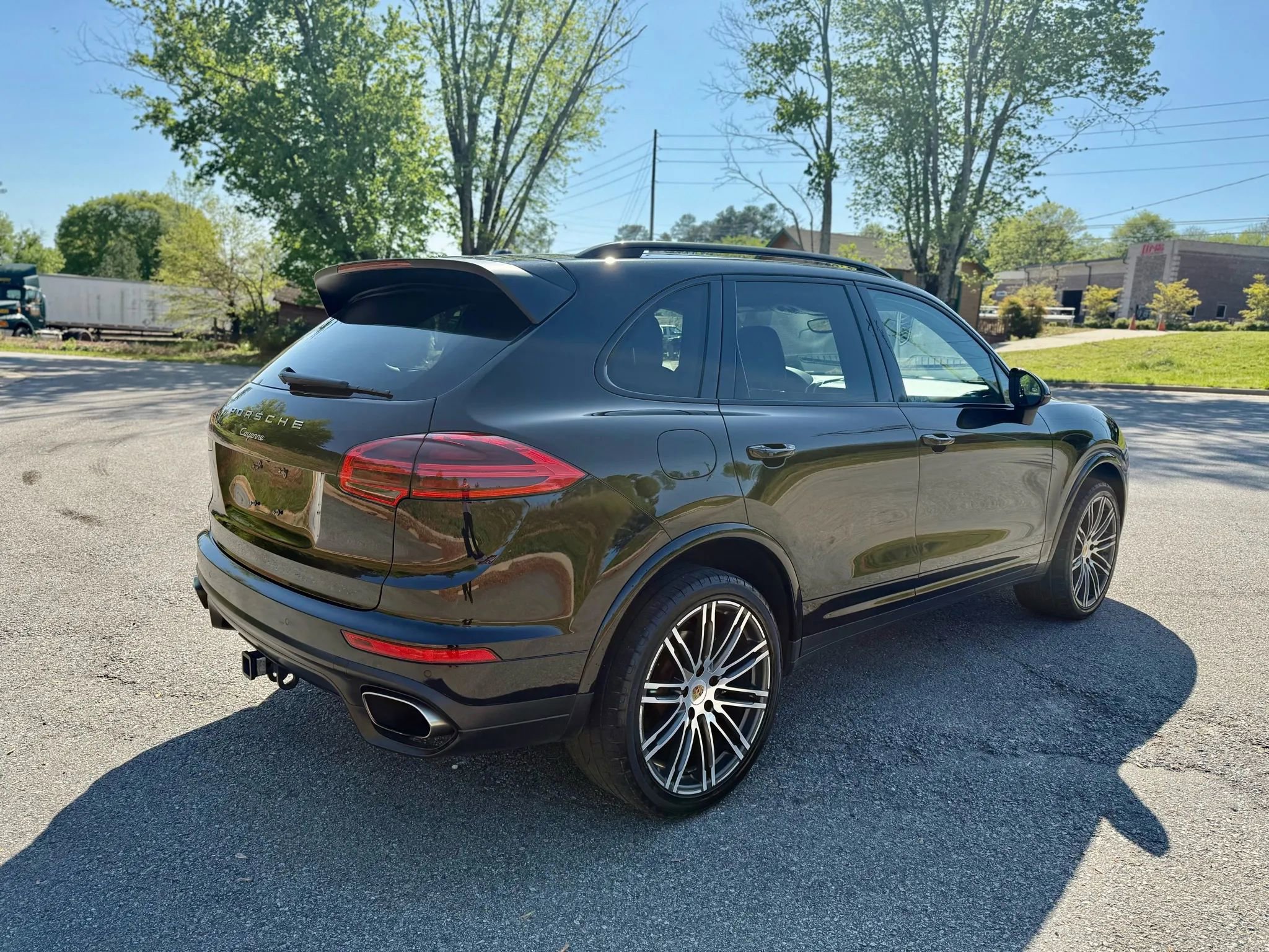 Used 2017 Porsche Cayenne image 6