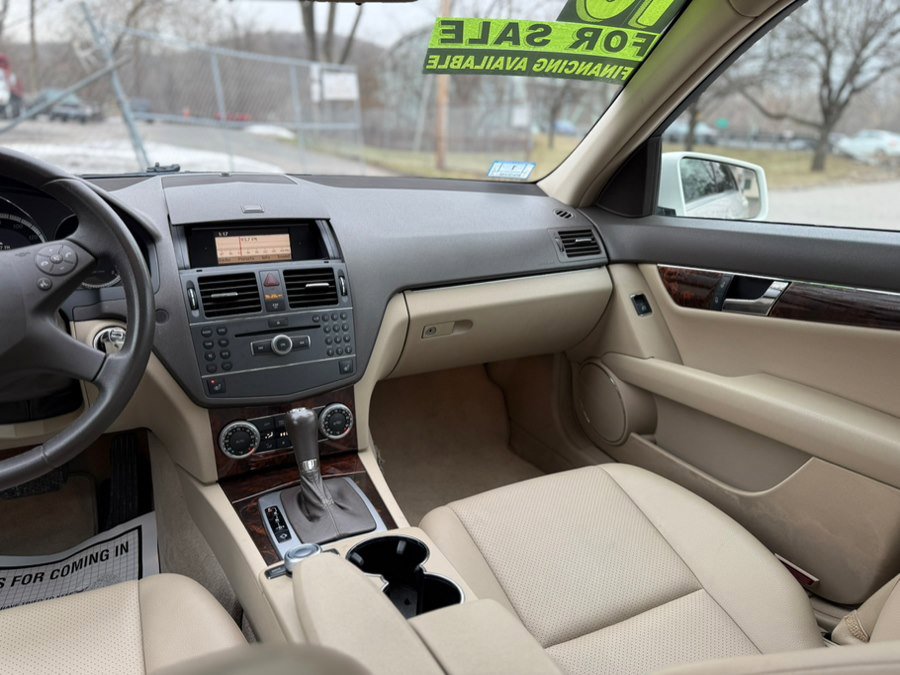 Used 2010 Mercedes-Benz C 300 4MATIC Sedan image 21