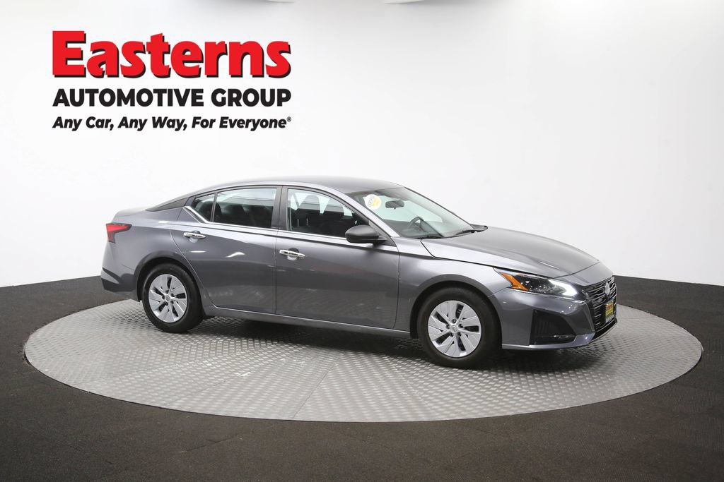 Used 2024 Nissan Altima 2.5 S FWD image 46