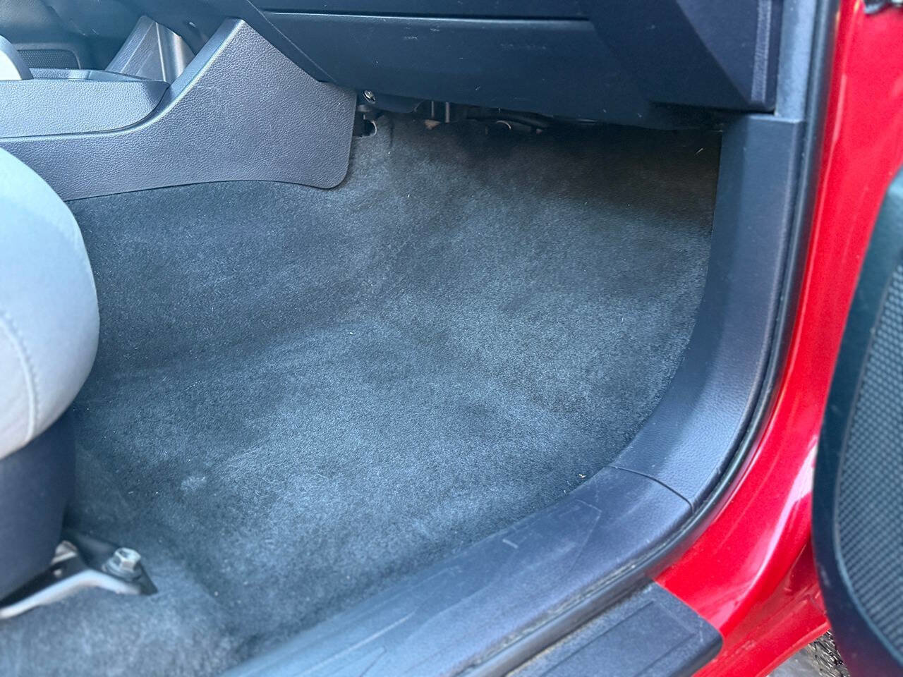 Used 2016 Toyota Tacoma TRD Sport image 35