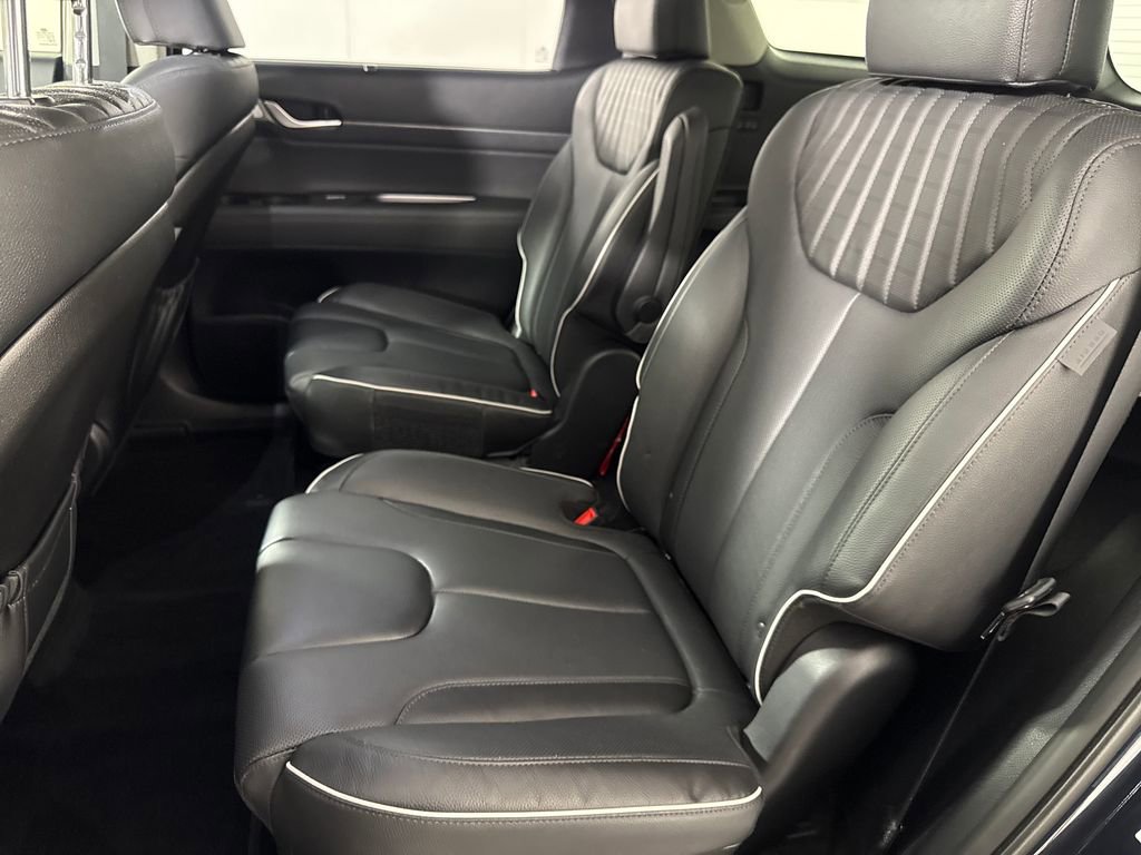 Used 2023 Hyundai Palisade Limited FWD image 15