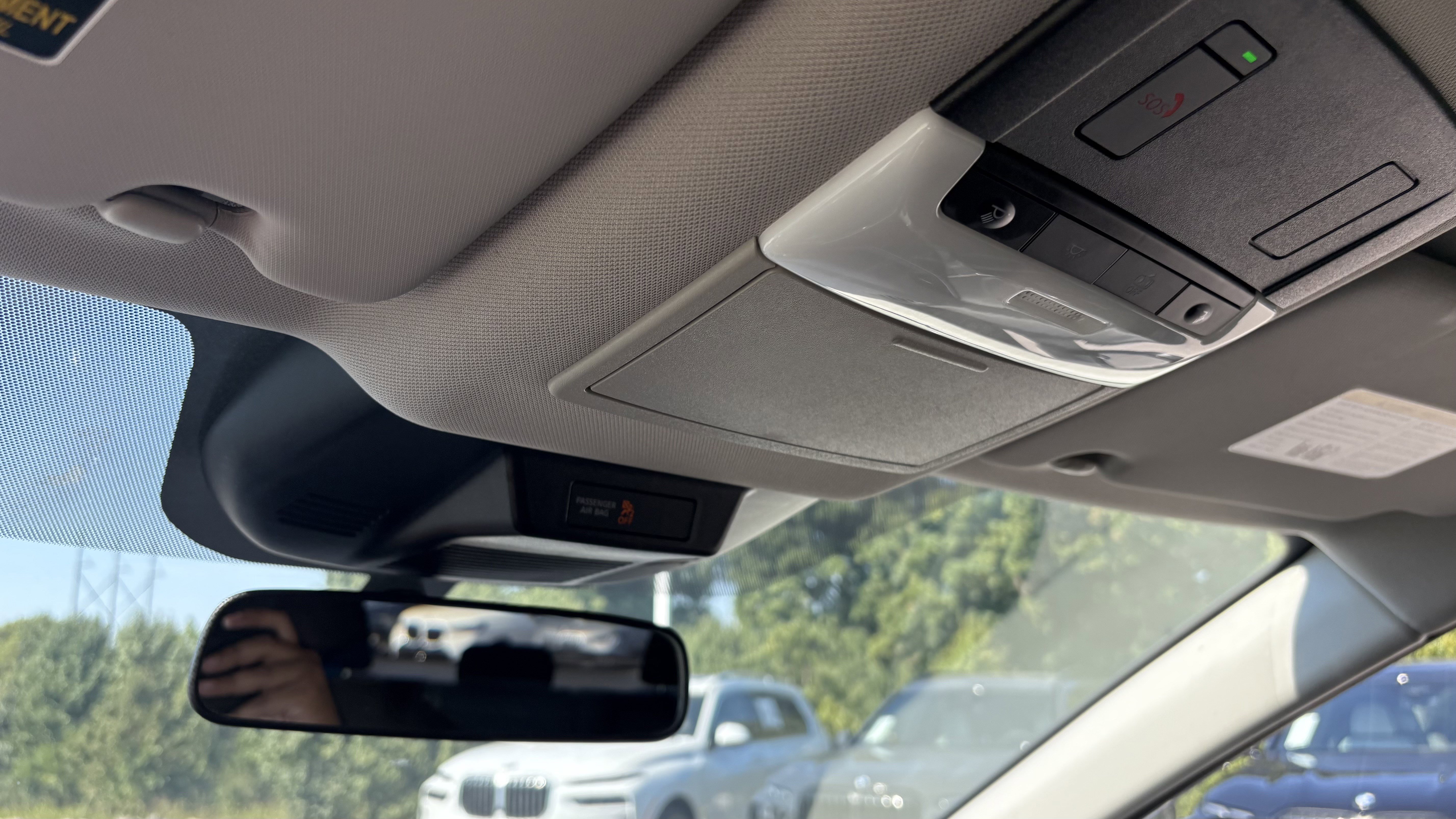 Used 2024 Nissan Rogue SV image 28