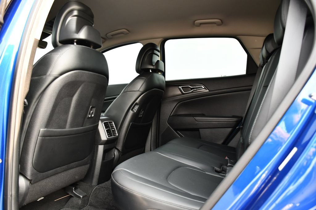 Used 2023 Kia Sportage EX FWD image 22