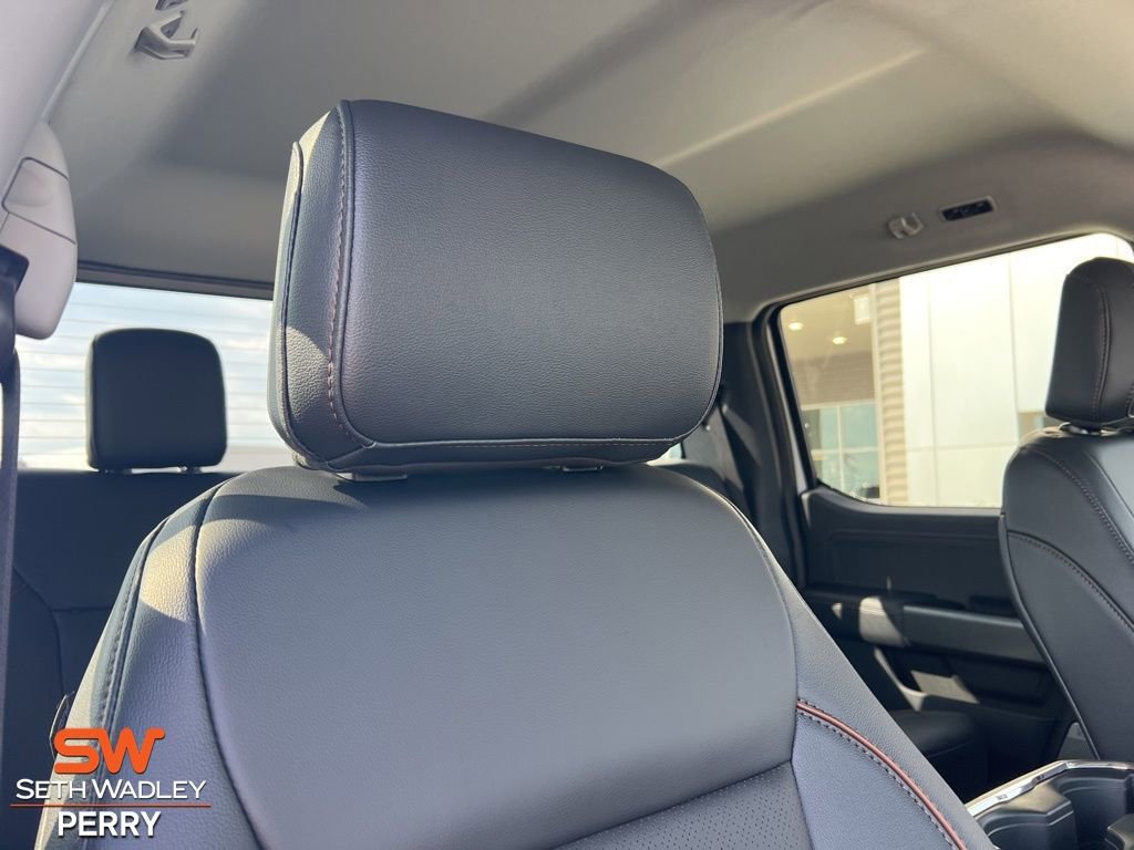 New 2026 Ford F350 Lariat w/ Black Appearance Package image 18