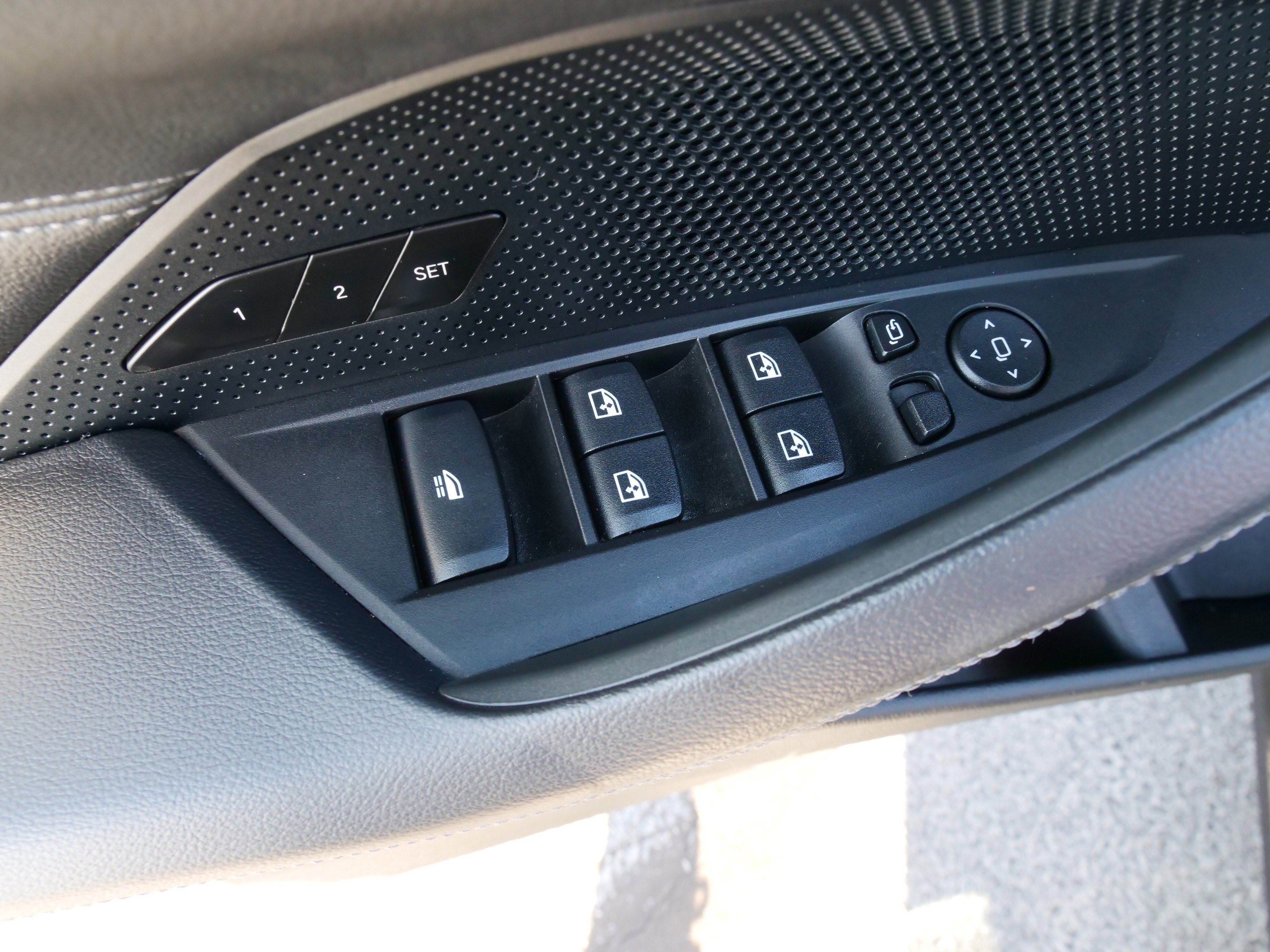 Used 2025 BMW 430i Convertible image 18