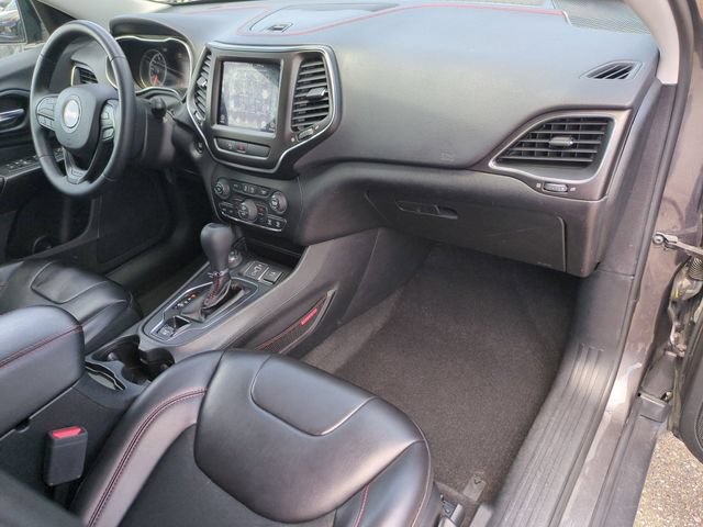 Used 2019 Jeep Cherokee Trailhawk w/ Cold Weather Group AWD/4WD image 19