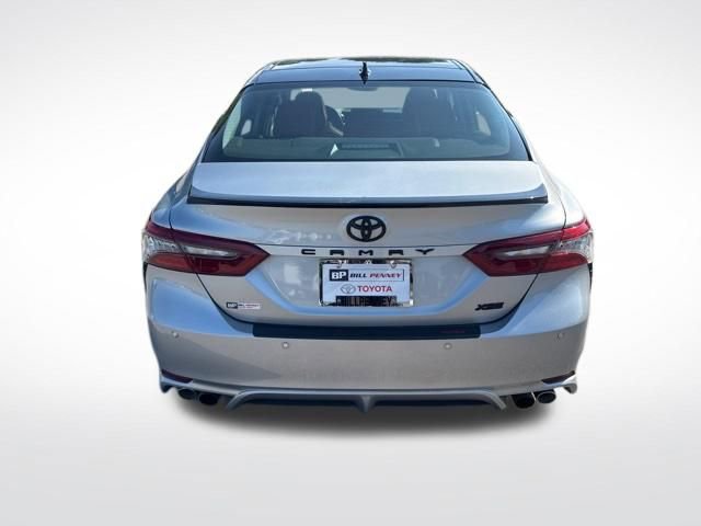 Used 2022 Toyota Camry XSE FWD image 4