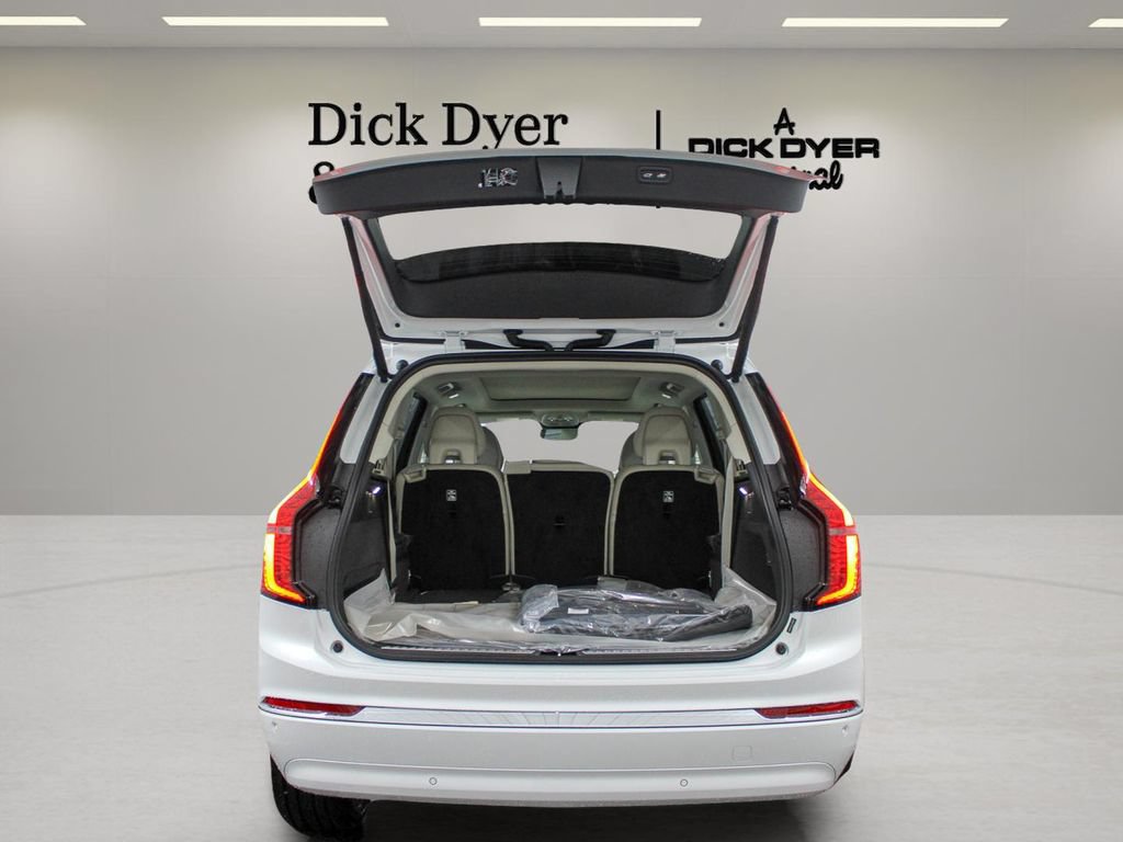 New 2026 Volvo XC90 B6 Ultra w/ Protection Package AWD/4WD image 29