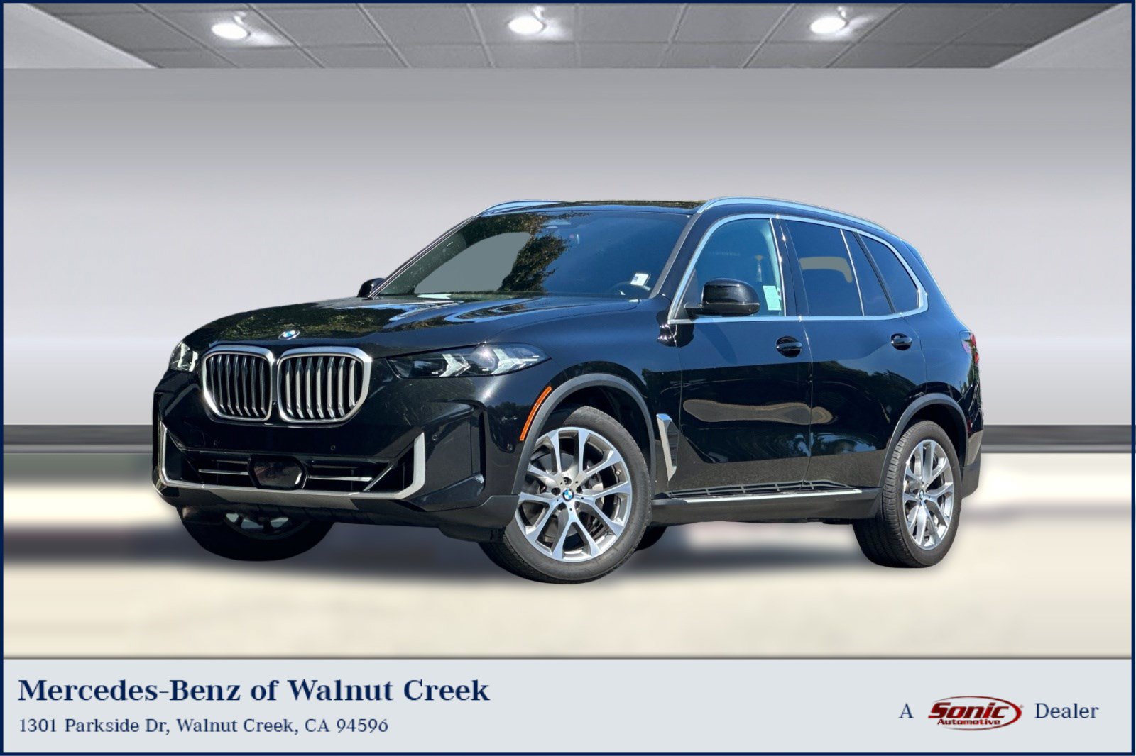 Used 2024 BMW X5 xDrive40i w/ Parking Assistance Package AWD/4WD image 1