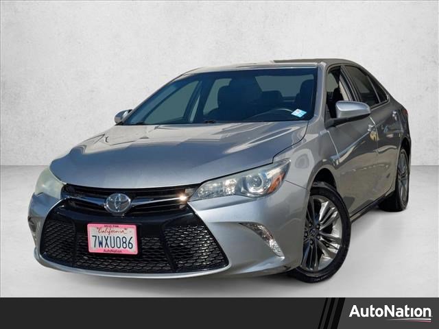 Used 2016 Toyota Camry SE image 1