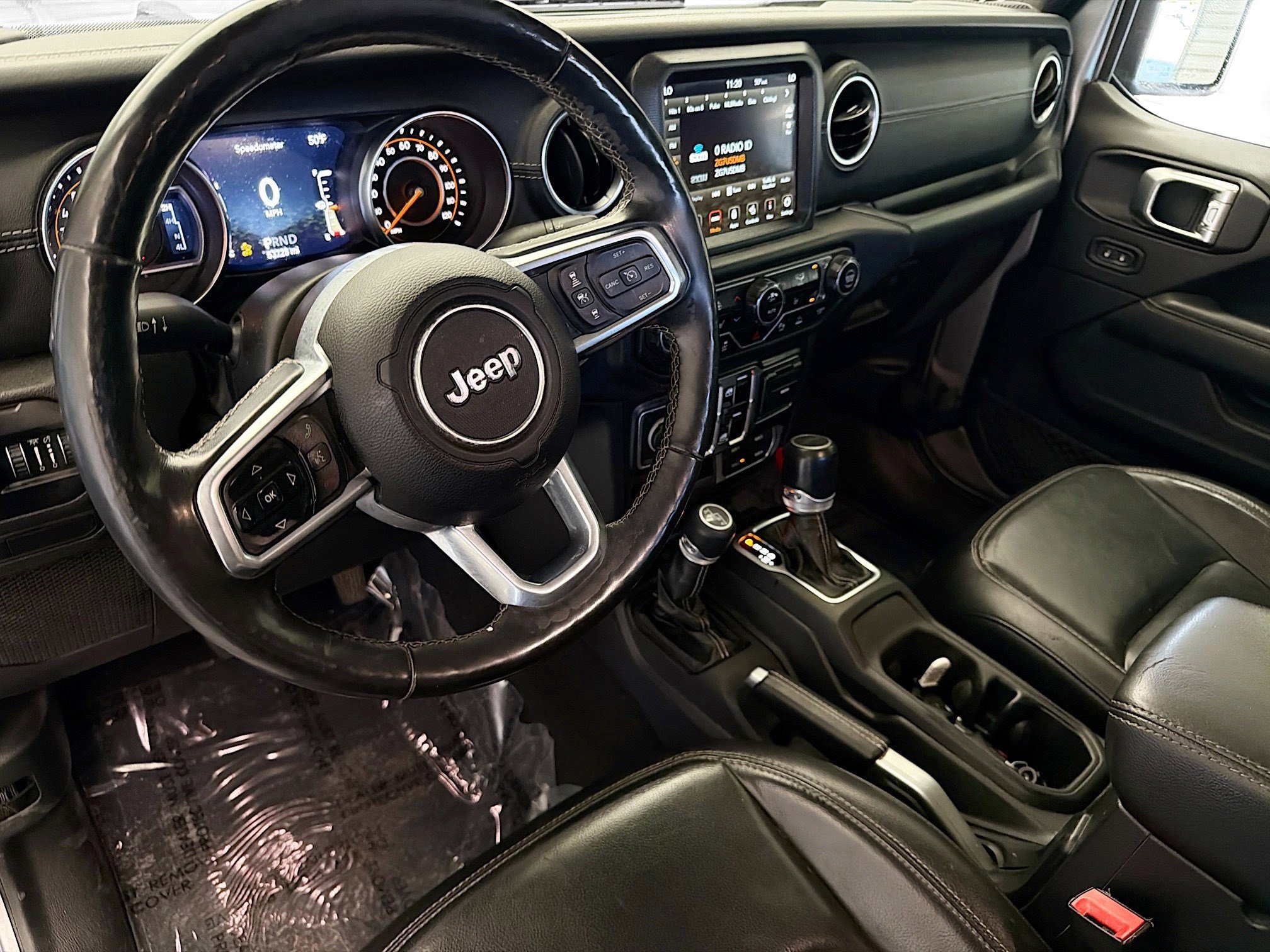 Used 2020 Jeep Gladiator Overland AWD/4WD image 7