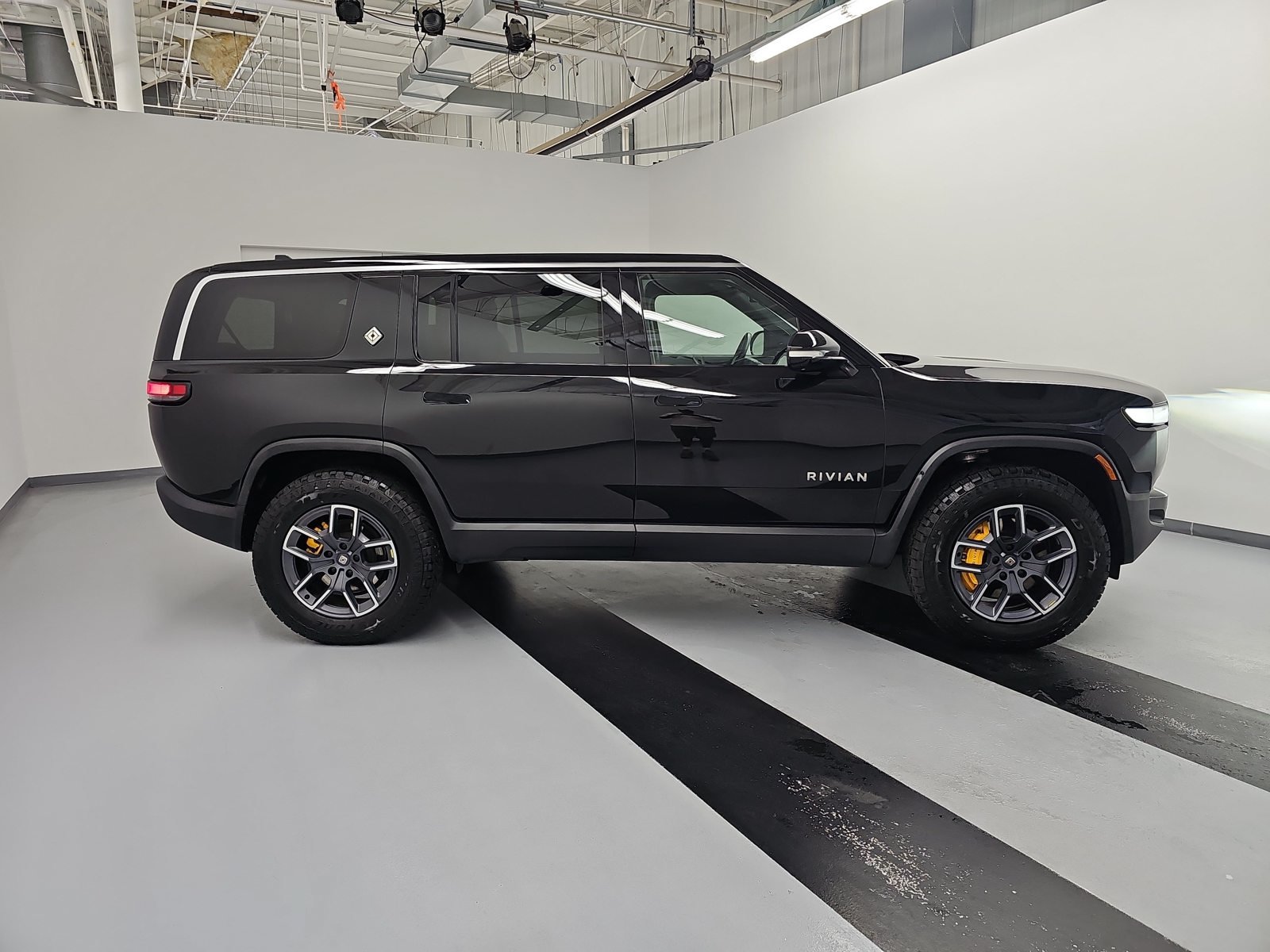 Used 2023 Rivian R1S Adventure Quad AWD/4WD image 6