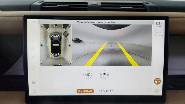 Used 2025 Land Rover Defender 90 X-Dynamic SE image 39