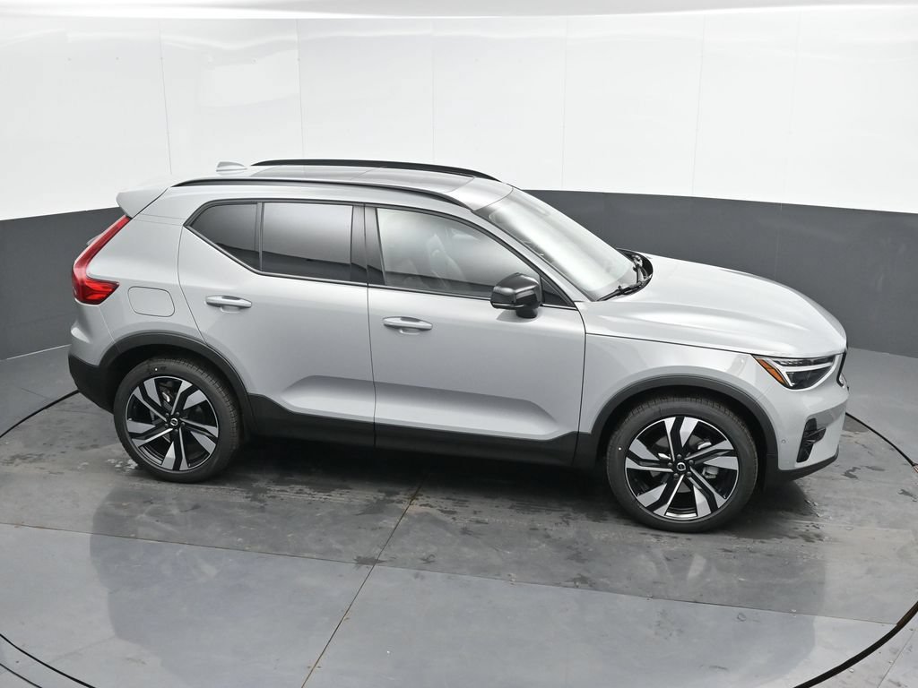 Used 2025 Volvo XC40 B5 Ultra w/ Climate Package AWD/4WD image 42