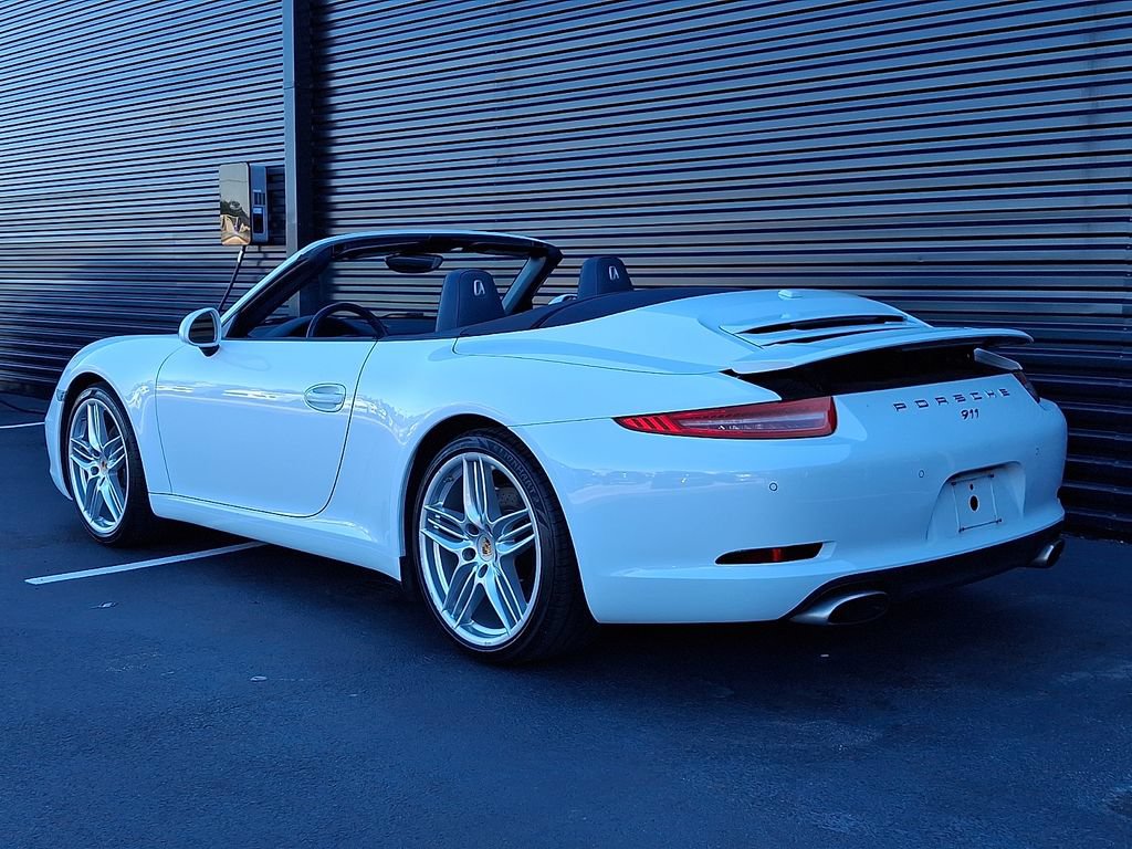 Used 2014 Porsche 911 Carrera RWD image 3