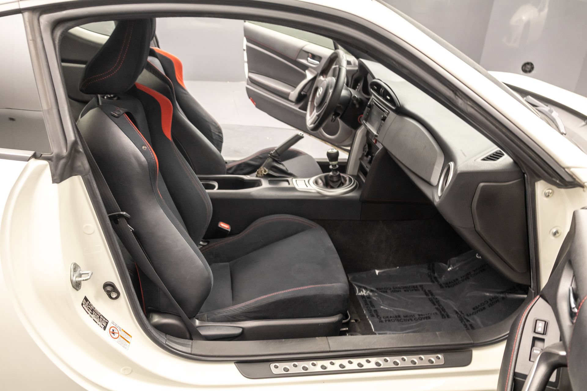 Used 2015 Scion FR-S RWD image 31