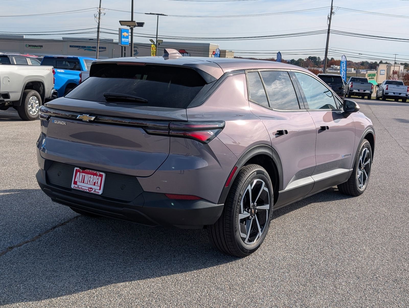 New 2026 Chevrolet Equinox EV LT image 3