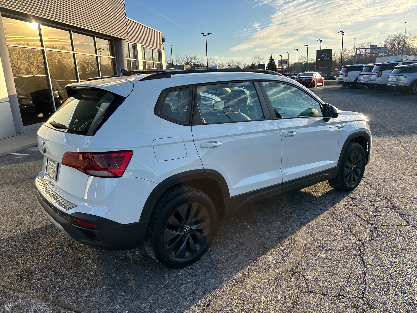 Used 2023 Volkswagen Taos S image 7