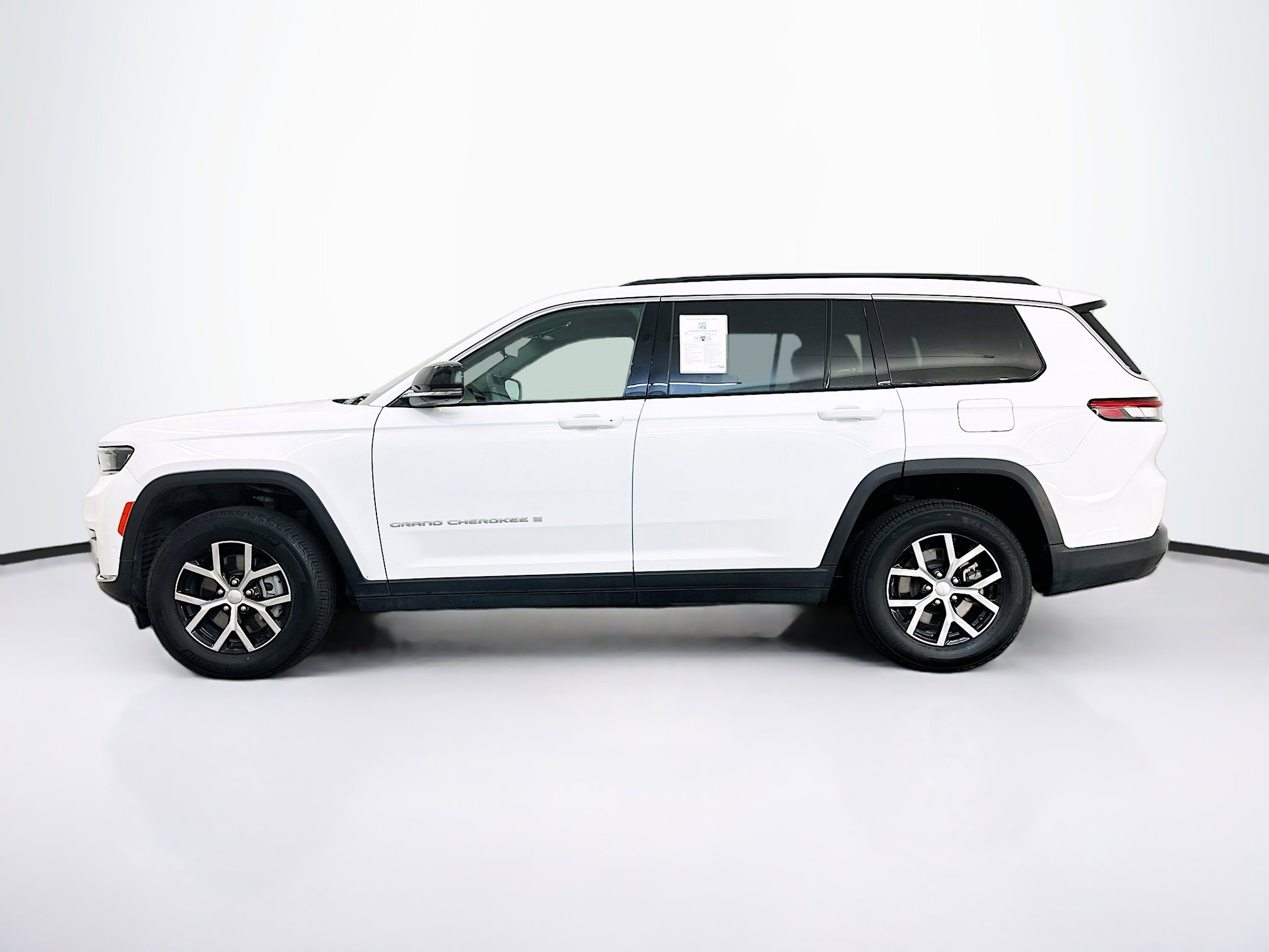 Used 2024 Jeep Grand Cherokee L Limited w/ Luxury Tech Group II AWD/4WD image 4