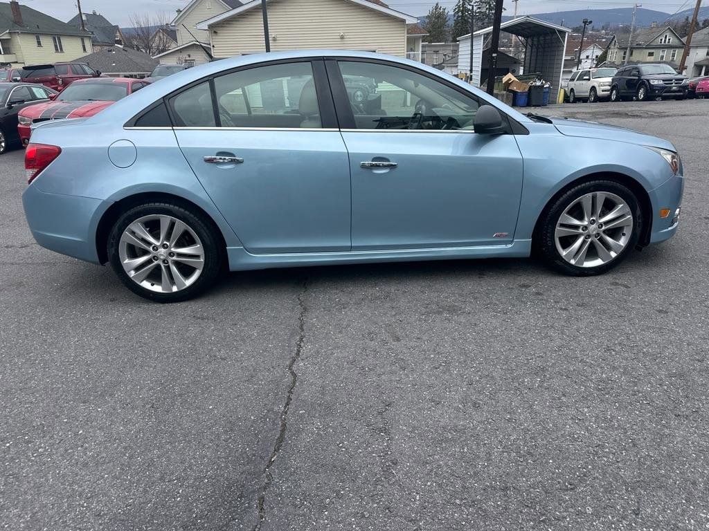 Used 2011 Chevrolet Cruze LTZ w/ RS Package FWD image 6
