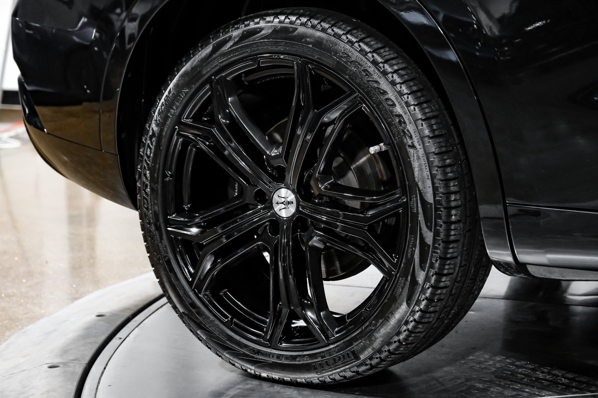 Used 2023 Maserati Levante GT AWD/4WD image 58