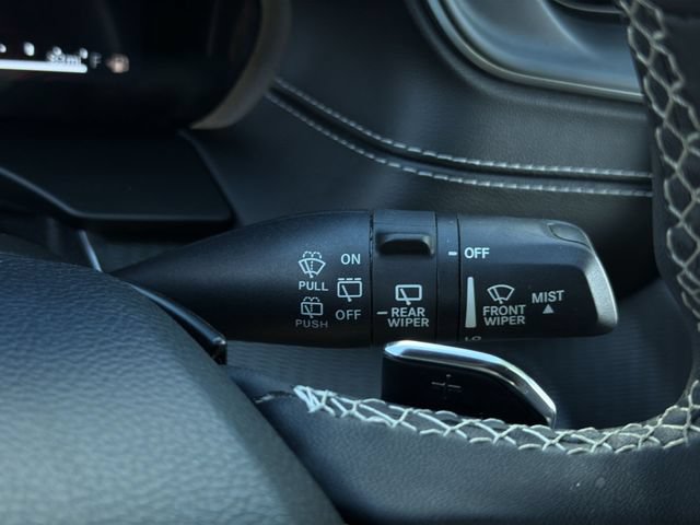 Used 2024 Jeep Grand Cherokee Altitude AWD/4WD image 28