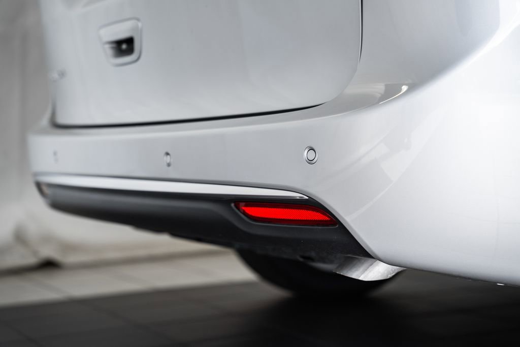 New 2026 Chrysler Pacifica Pinnacle image 7