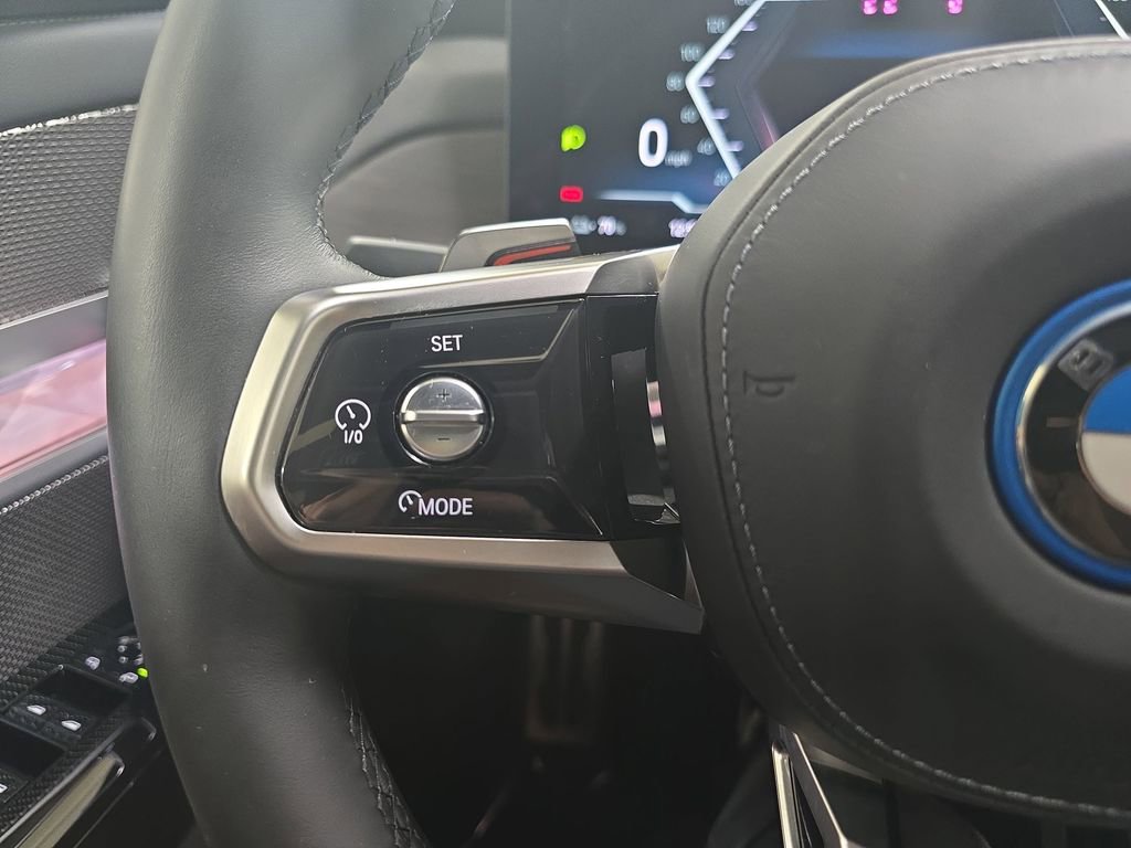 Used 2023 BMW i7 xDrive60 image 20