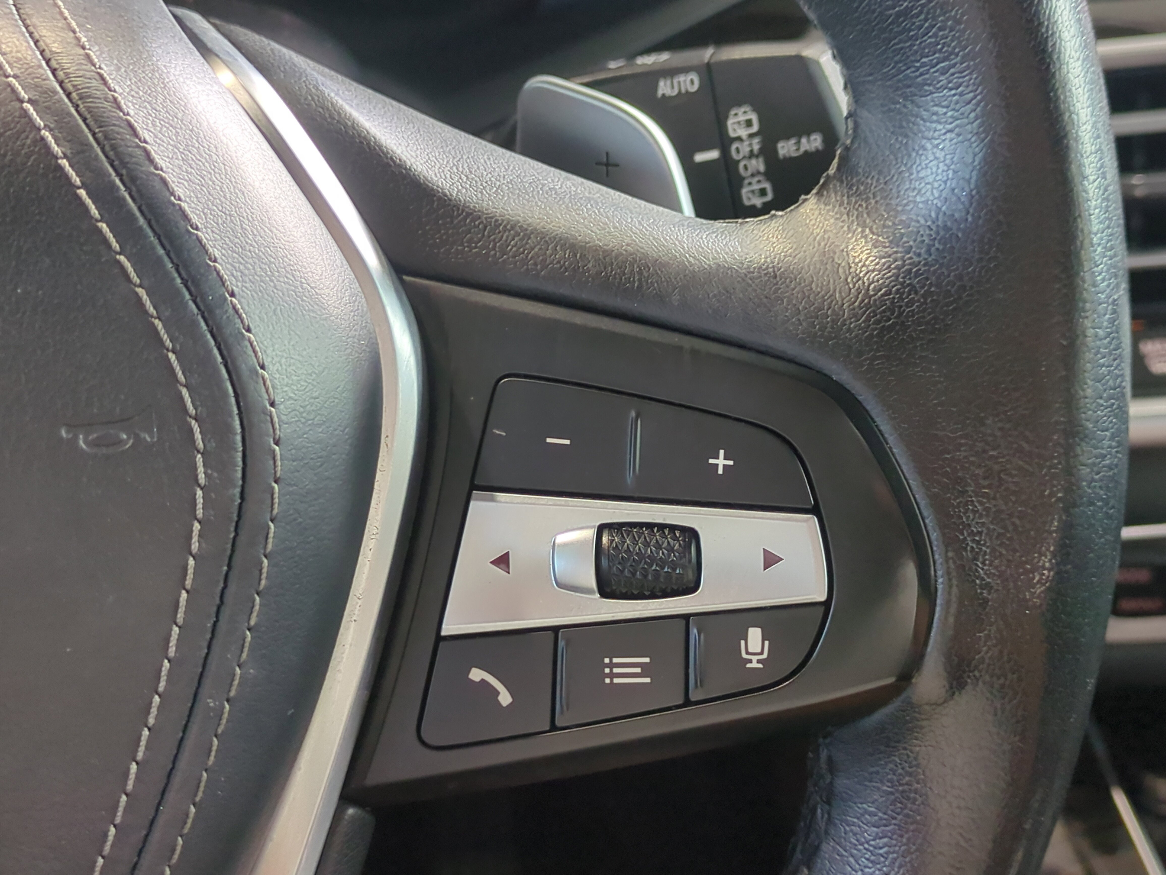 Used 2021 BMW X5 xDrive40i w/ Premium Package image 29